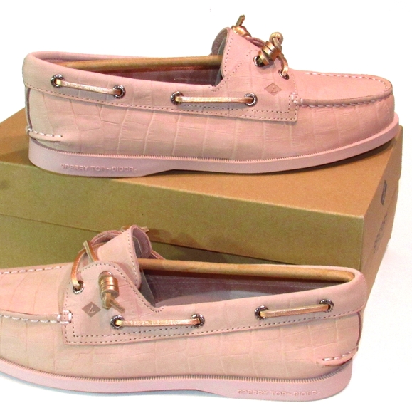 nubuck boat shoes